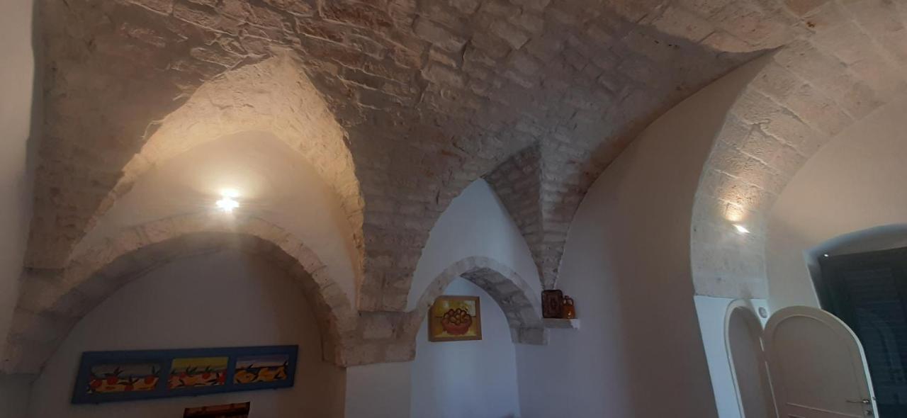 Dimora Lavinia Casa Vacanze Centro Storico Остуни Экстерьер фото